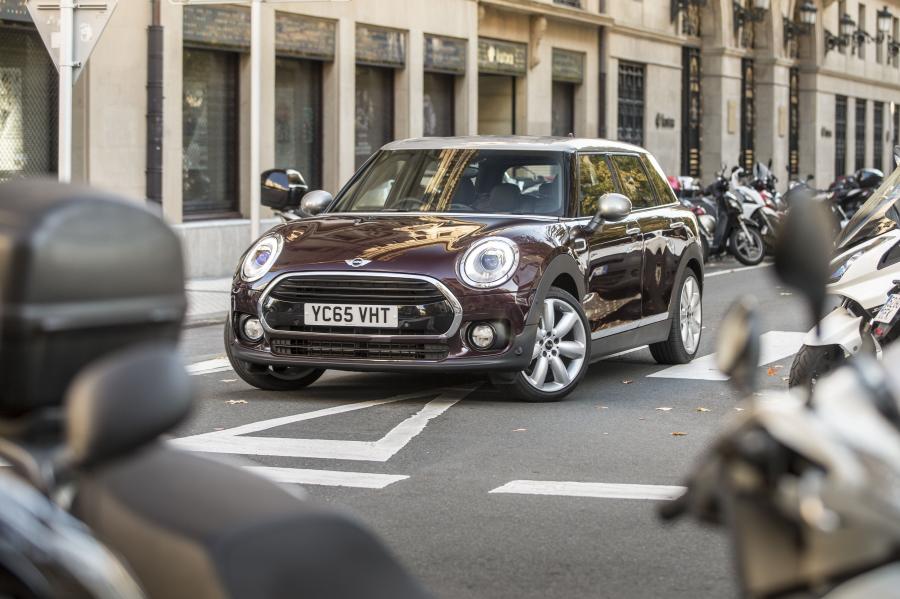  Mini Cooper D Clubman 2015 года  (UK) (фото 81 из 127)